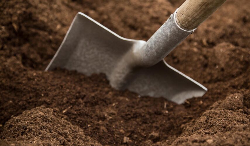 Hoe diep afgraven voor graszoden header foto